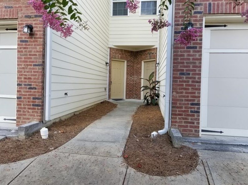 870 Ivydale Ln, Lawrenceville, GA 30045