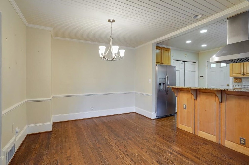 4528 Wieuca Rd, Atlanta GA  30342-3332 exterior