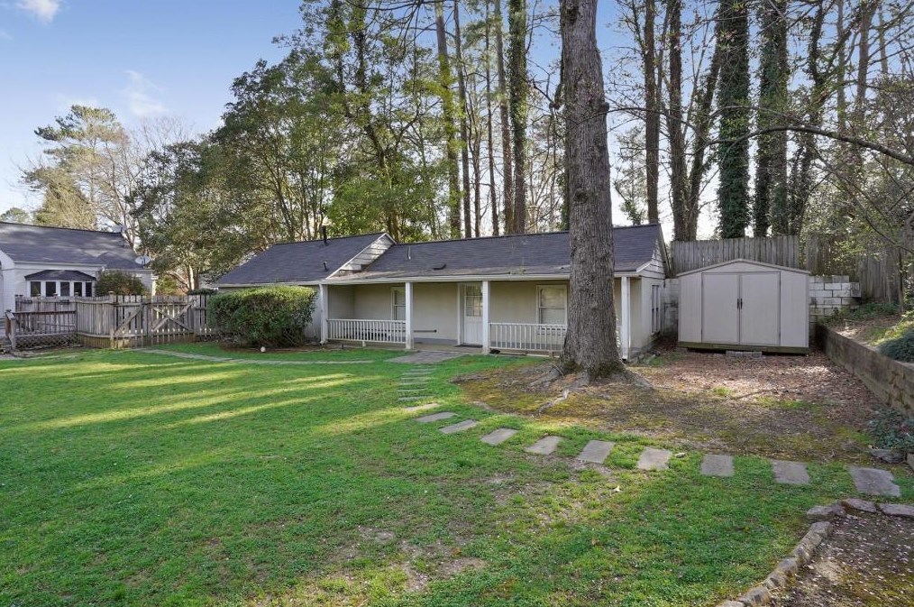 4528 Wieuca Rd, Atlanta GA  30342-3332 exterior