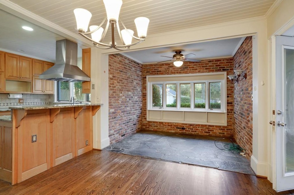 4528 Wieuca Rd, Atlanta GA  30342-3332 exterior