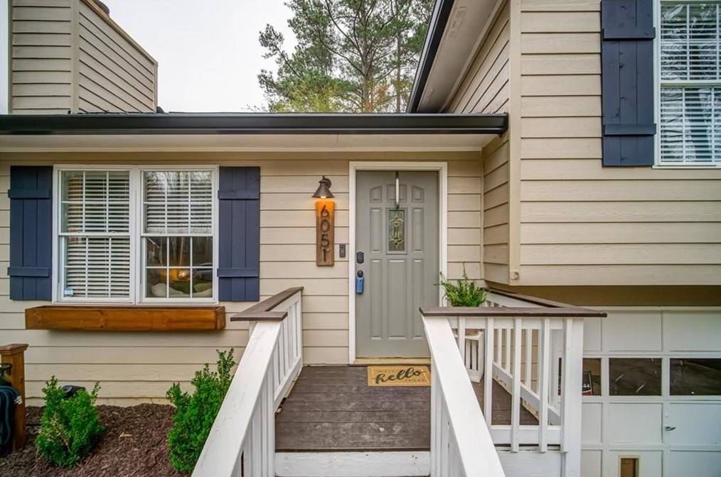 6051 Antioch Ct, Powder Springs, GA 30127-4262