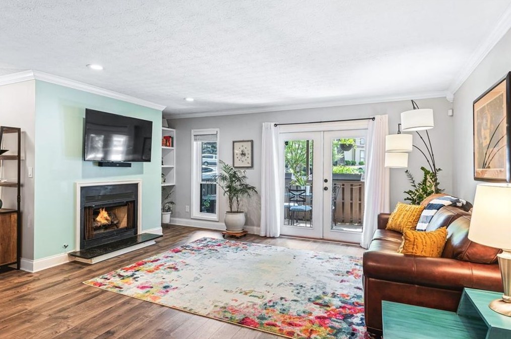1207 Woodcliff Dr, Atlanta GA  30350-3149 exterior