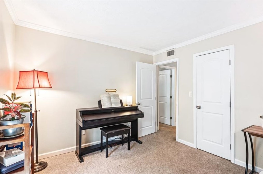 1207 Woodcliff Dr, Atlanta GA  30350-3149 exterior