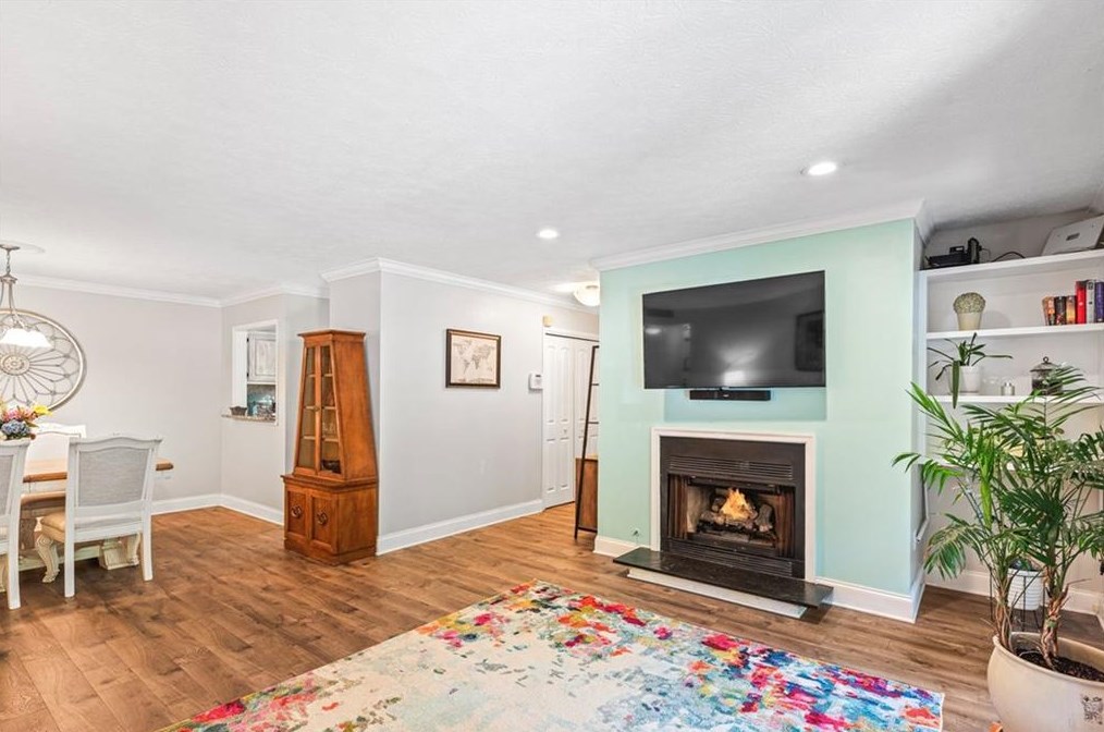 1207 Woodcliff Dr, Atlanta GA  30350-3149 exterior
