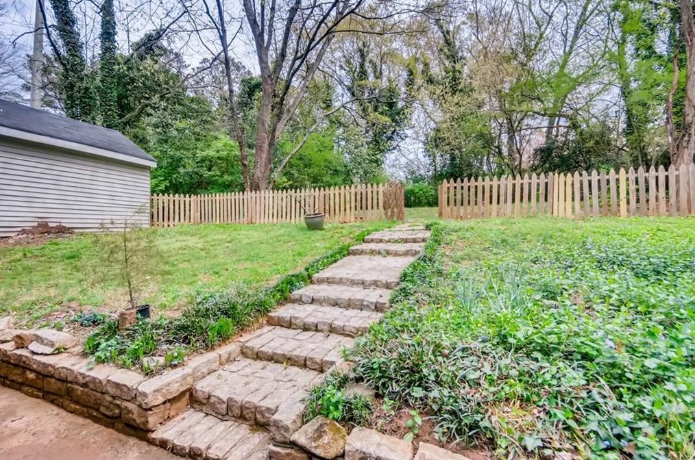 1222 Carter Rd, Decatur GA  30030-4601 exterior