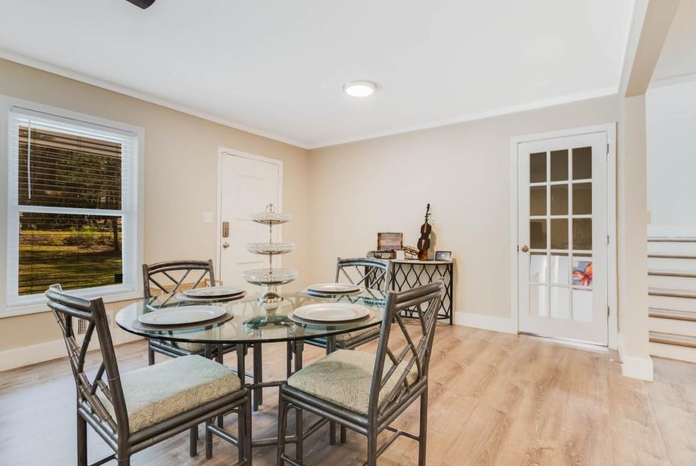 1895 Wallace Rd, Atlanta GA  30331-7626 exterior