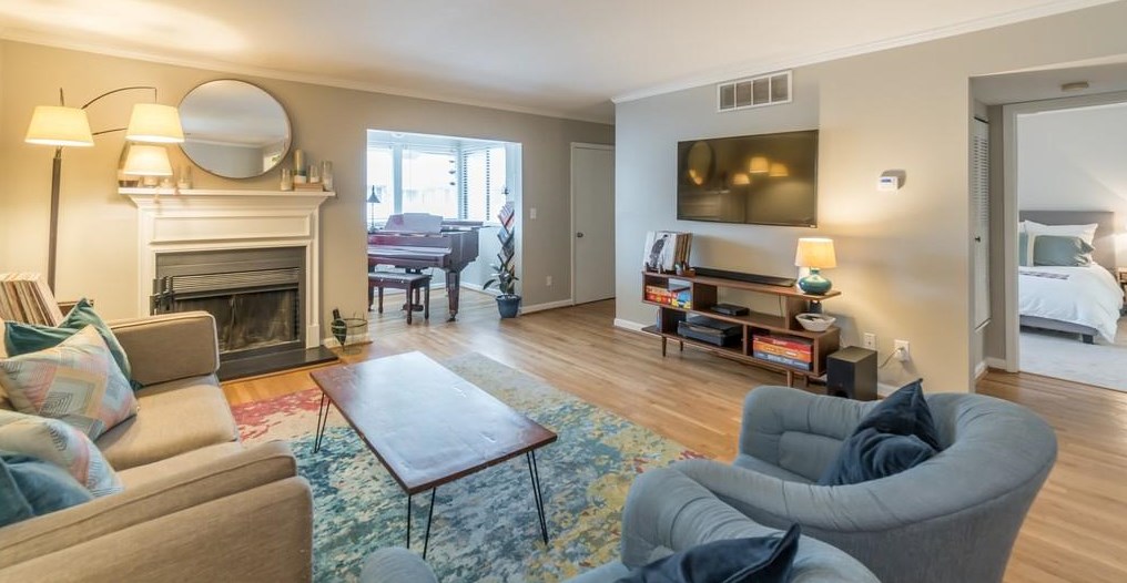1207 Wingate Way, Atlanta GA  30350-4947 exterior
