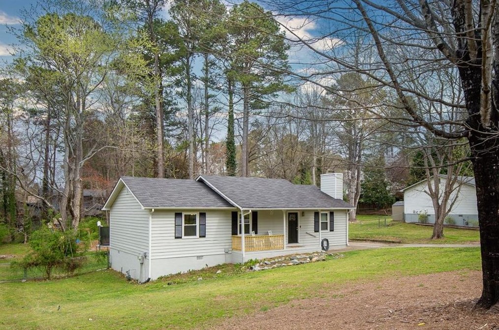 765 Loggins Trl, Lawrenceville, GA 30043-3768