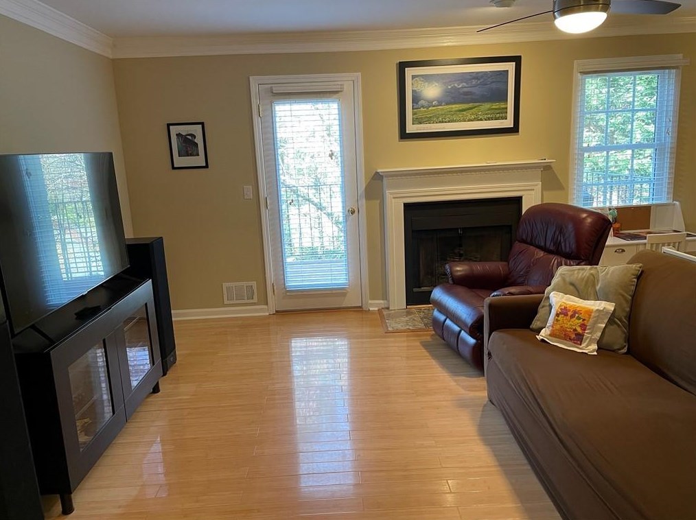 8 Sycamore Sta, Decatur GA  30030-2755 exterior