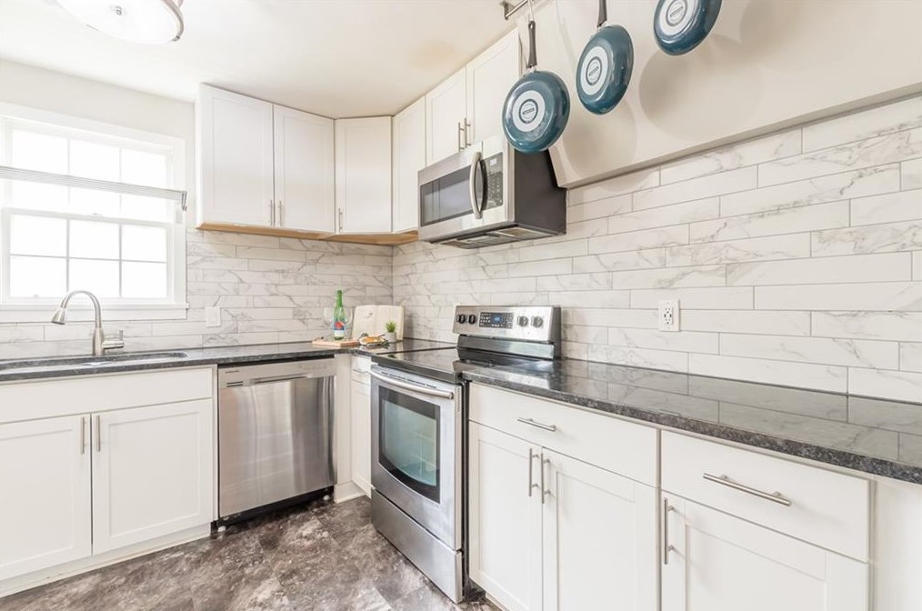 1986 Oana St, Atlanta GA  30310-5036 exterior