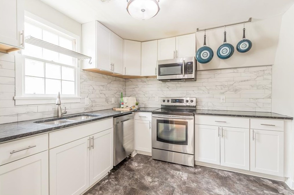 1986 Oana St, Atlanta GA  30310-5036 exterior
