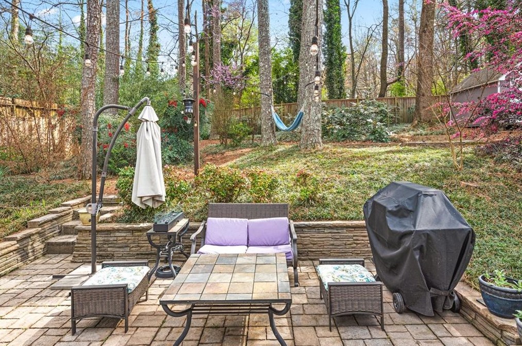 3027 Vista Brook Dr, Decatur GA  30033-5114 exterior