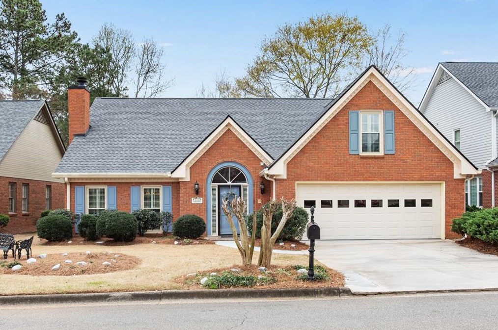 240 Shelli Ln, Roswell, GA 30075-2967