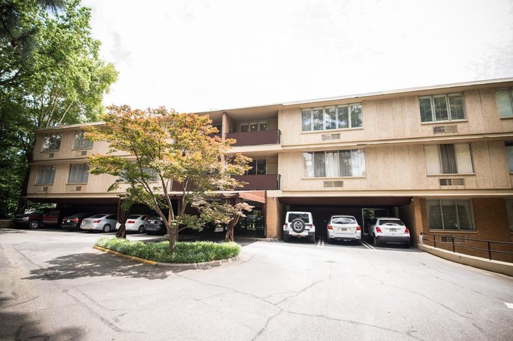 2637 Peachtree Rd, Atlanta GA  30305-3607 exterior
