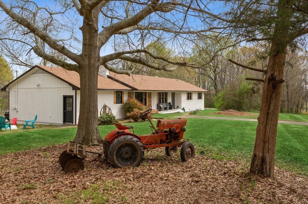 416 Bowersville Rd, Carnesville, GA 30521