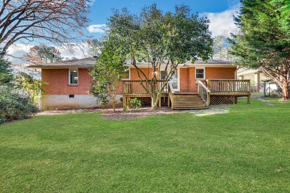 2572 Wilson Woods Dr, Decatur GA  30033-3741 exterior