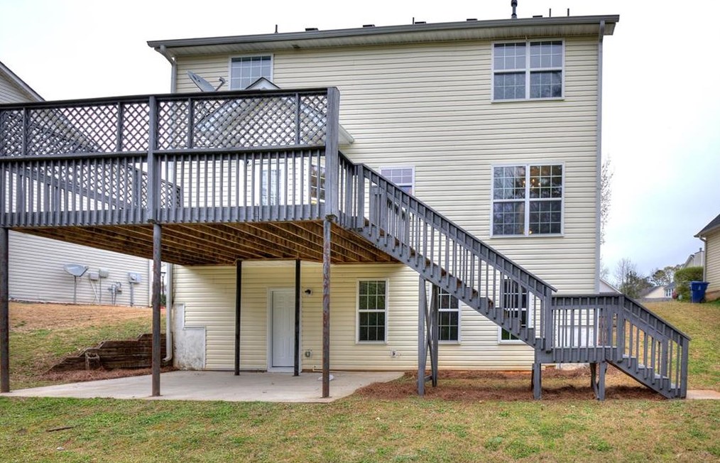 239 Mount Laurel Dr, Dallas GA  30132-0958 exterior