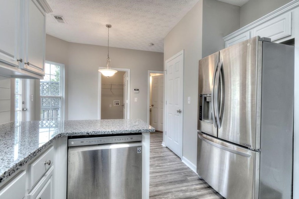 239 Mount Laurel Dr, Dallas GA  30132-0958 exterior