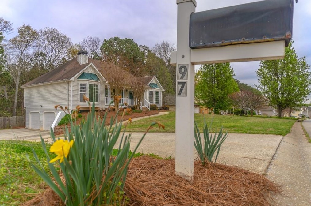 97 Spring Dale Ln, Dallas, GA 30157-9439