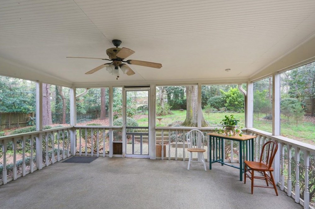 845 Cinderella Ct, Decatur, GA 30033-5811