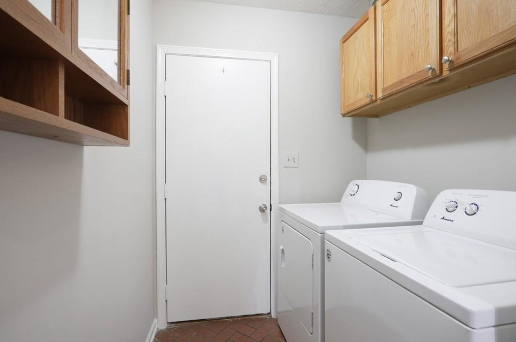 845 Cinderella Ct, Decatur GA  30033-5811 exterior