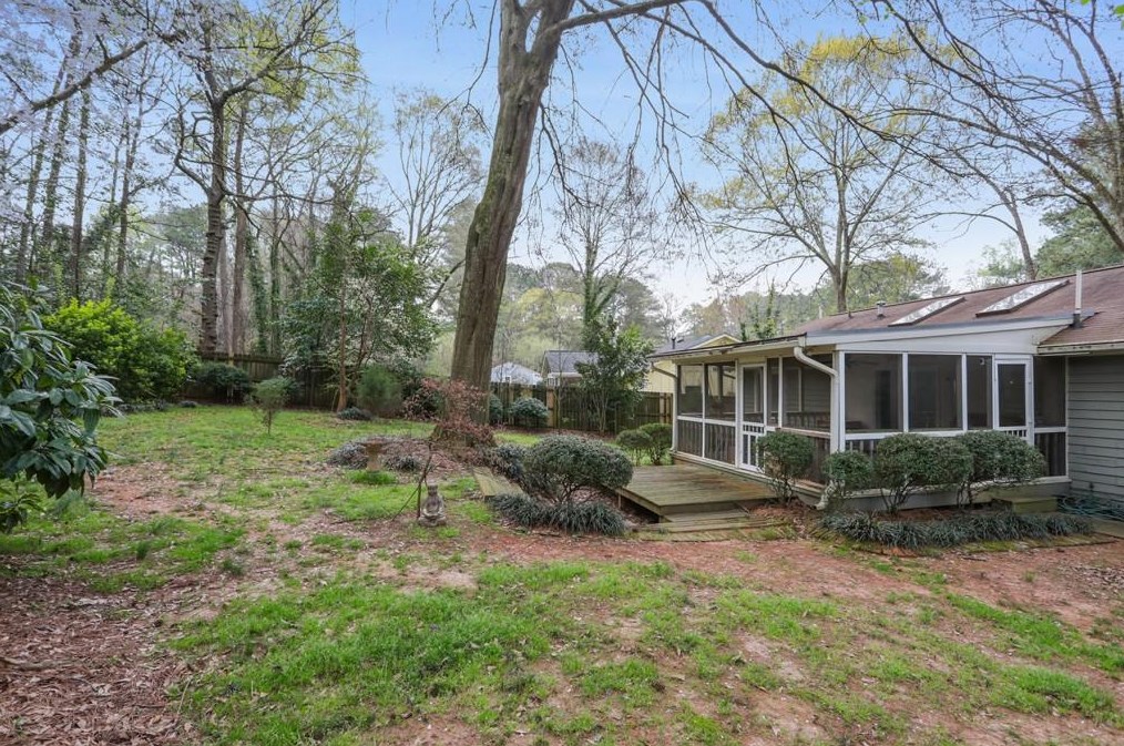 845 Cinderella Ct, Decatur GA  30033-5811 exterior