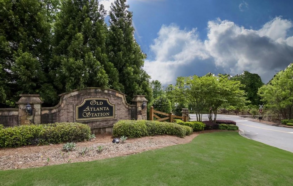 3943 Old Atlanta Station Dr, Atlanta, GA 30339-1984