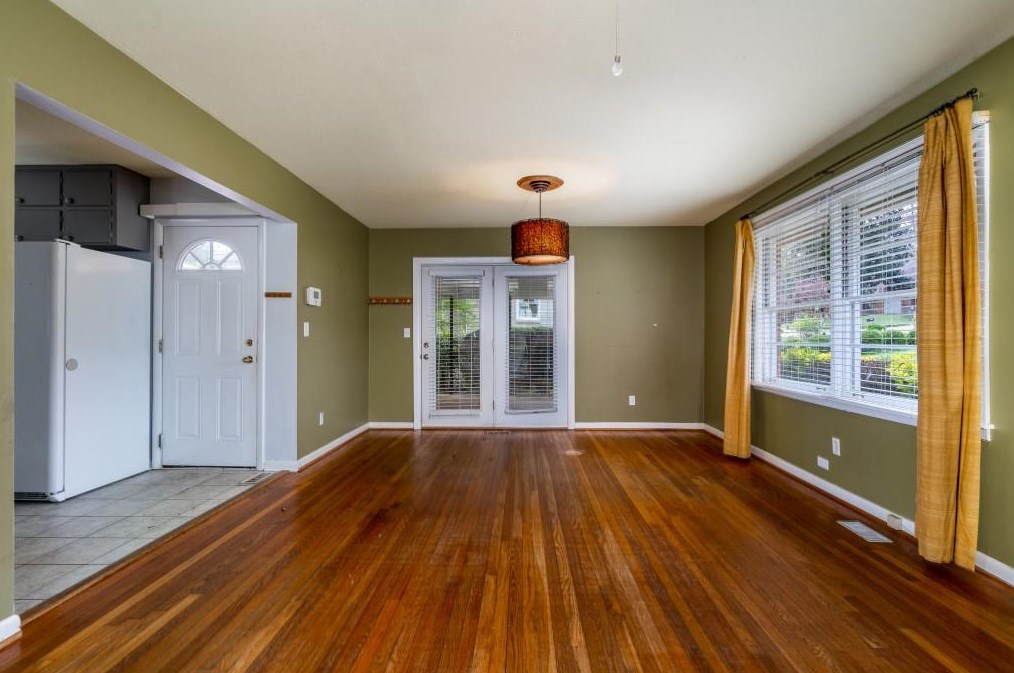 1963 Plantation Ln, Atlanta GA  30341-1865 exterior
