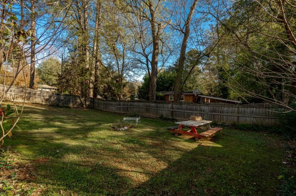 1963 Plantation Ln, Atlanta GA  30341-1865 exterior