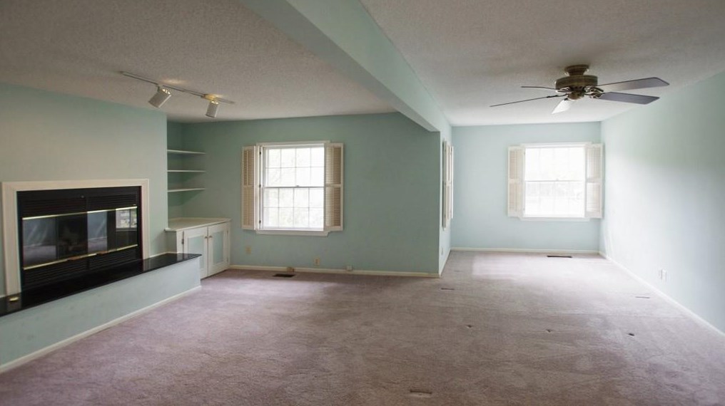 1801 Woodcliffe Ter, Atlanta GA  30324-4955 exterior