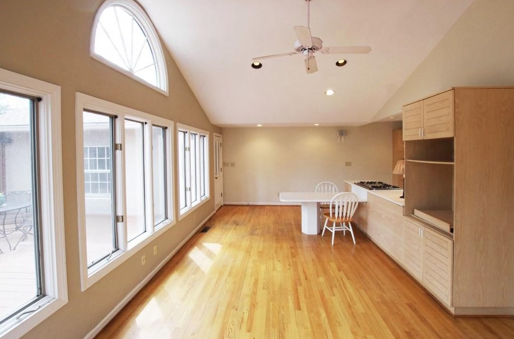1801 Woodcliffe Ter, Atlanta GA  30324-4955 exterior