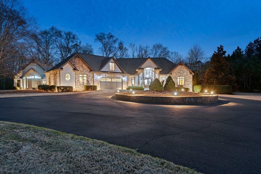 24 Starlight Dr, Euharlee, GA 30121-9265