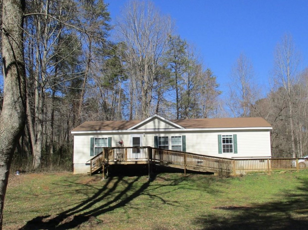 166 Whispering Winds Dr, Murrayville, GA 30564-2820