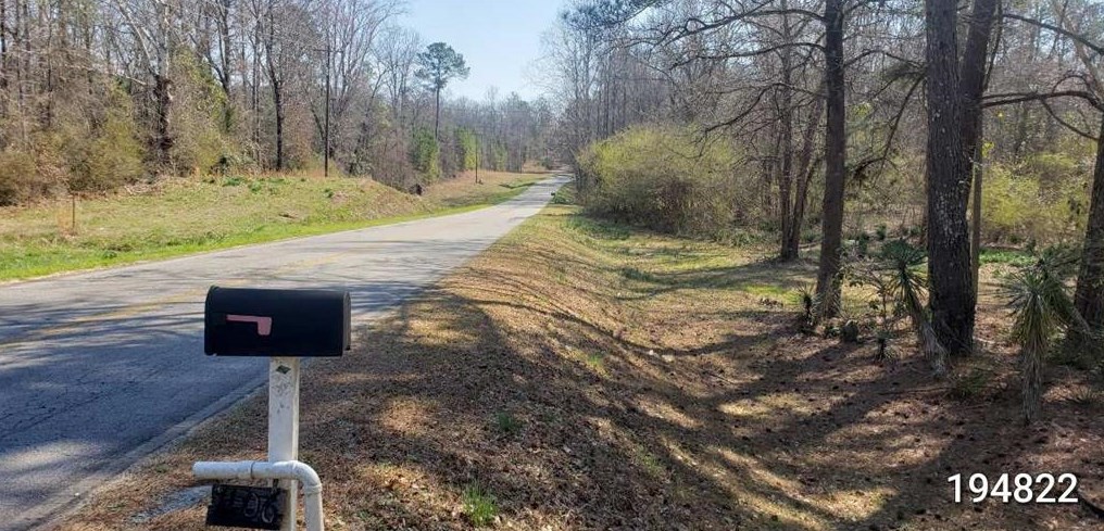1106 Vega Rd, Meansville, GA 30256
