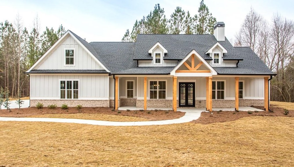 1977 Willow Springs Rd, Dallas, GA 30132-0027
