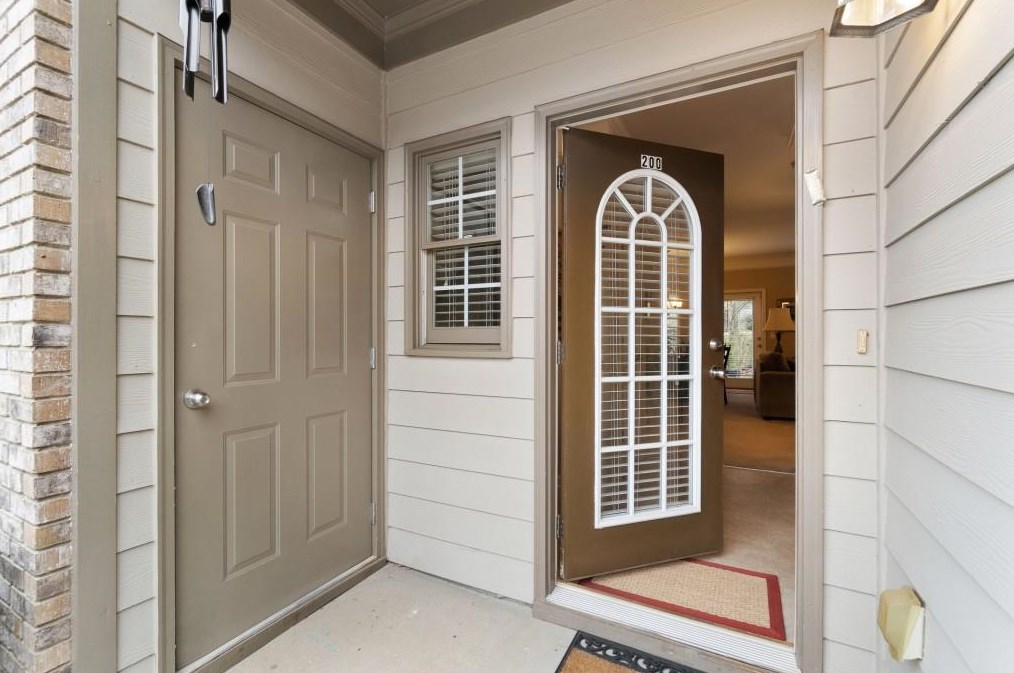 200 Princeton Ct, Acworth, GA 30102