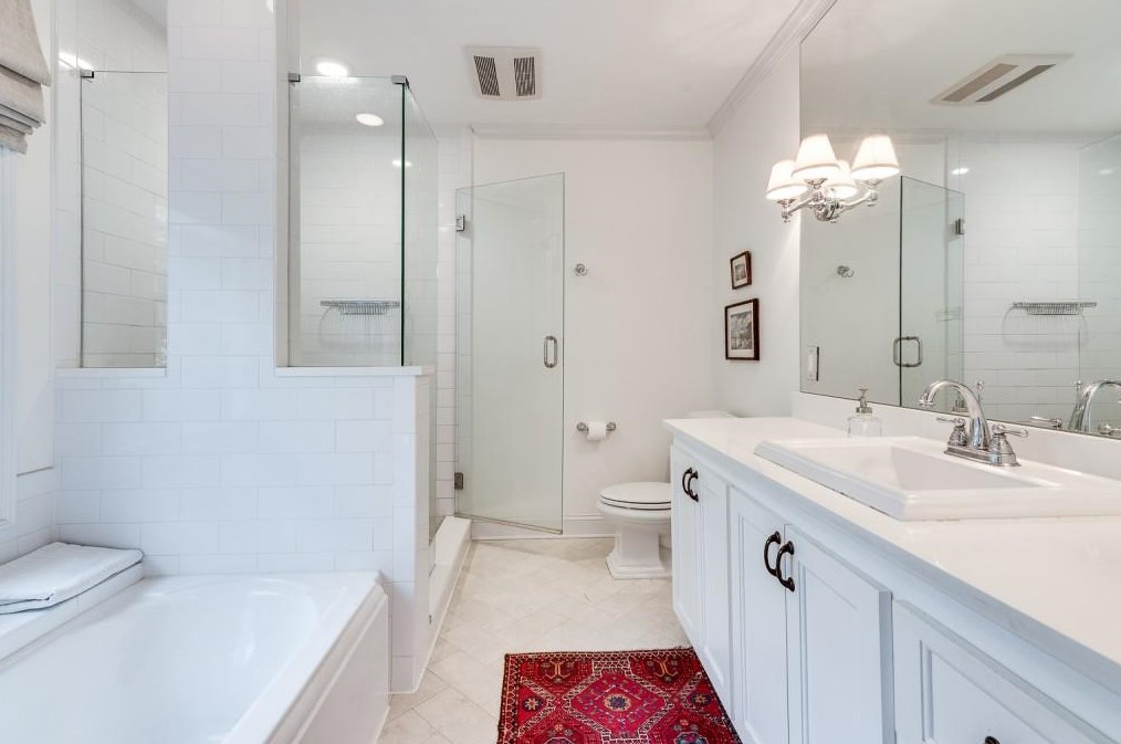 225 Westchester Dr, Decatur GA  30030-1119 exterior