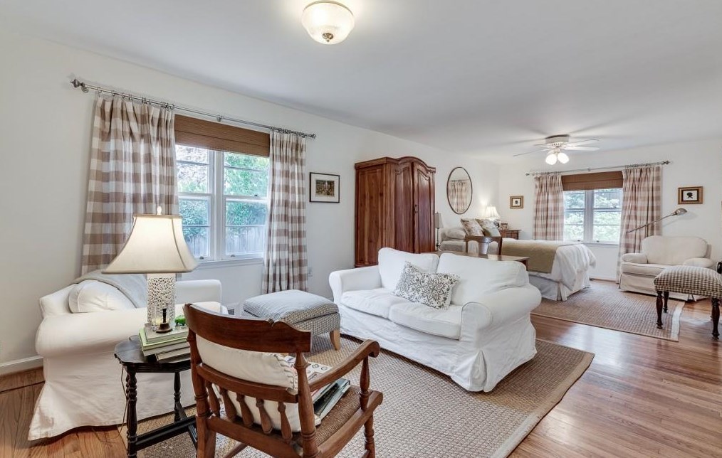 225 Westchester Dr, Decatur GA  30030-1119 exterior