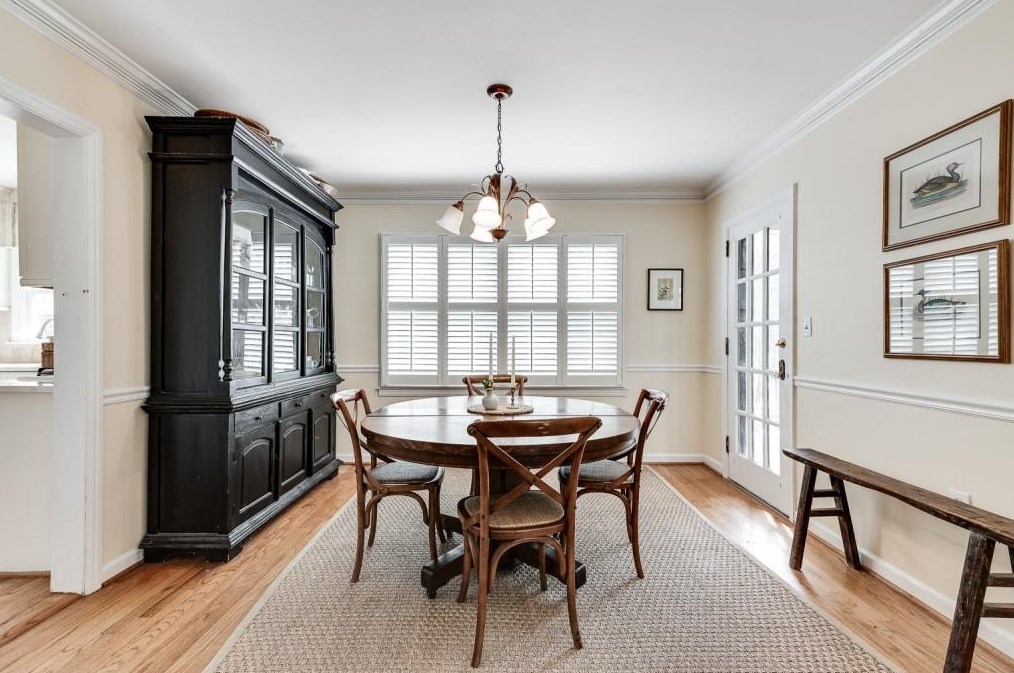 225 Westchester Dr, Decatur GA  30030-1119 exterior