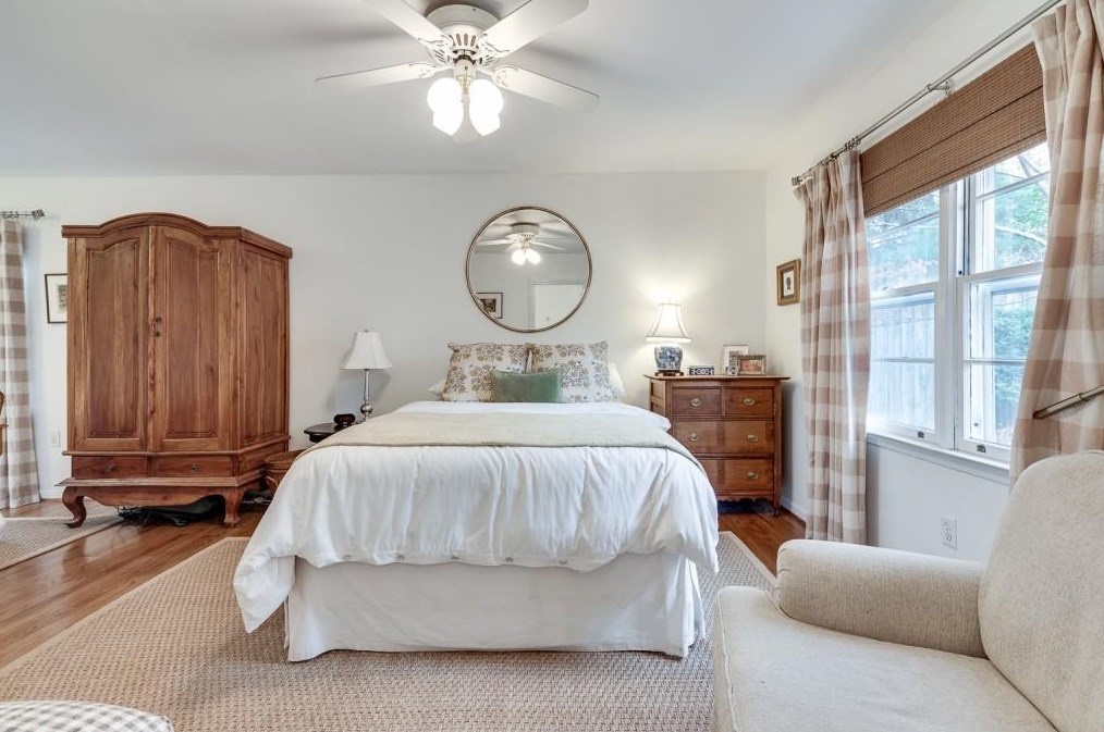 225 Westchester Dr, Decatur GA  30030-1119 exterior