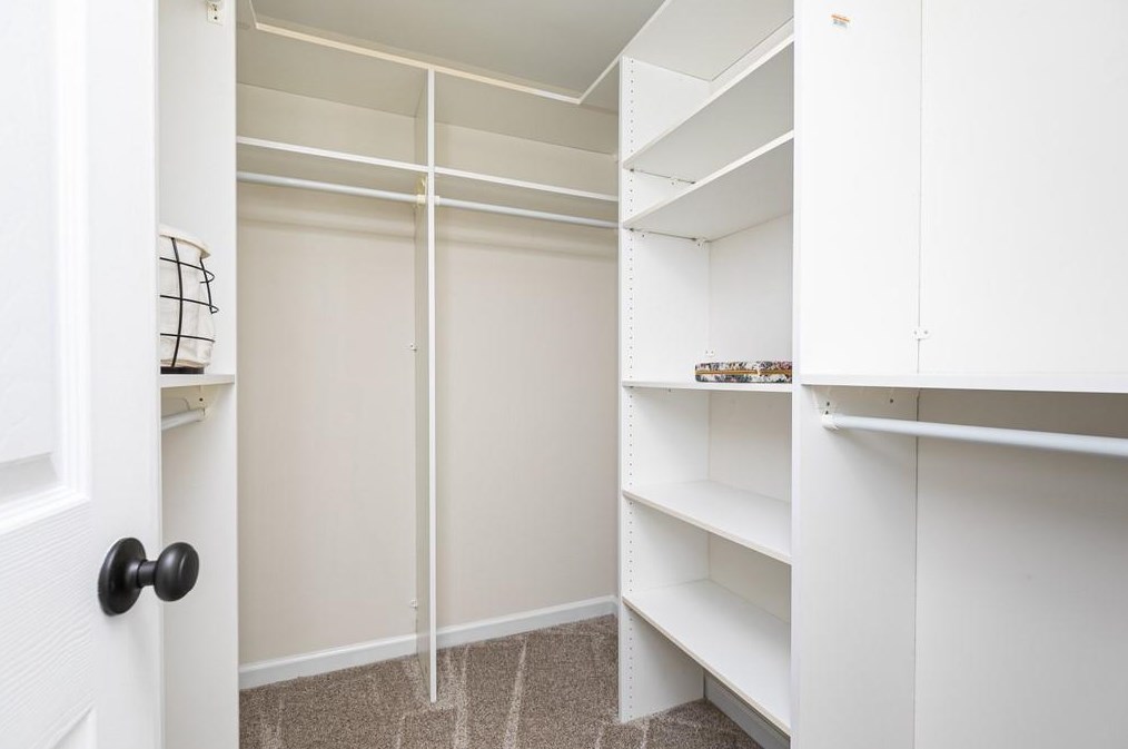 212 Bentwater Dr, Acworth GA  30101-8563 exterior