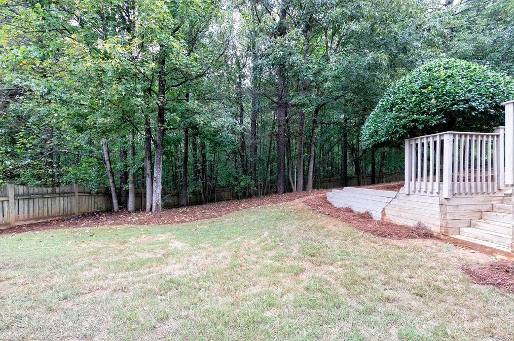 212 Bentwater Dr, Acworth GA  30101-8563 exterior