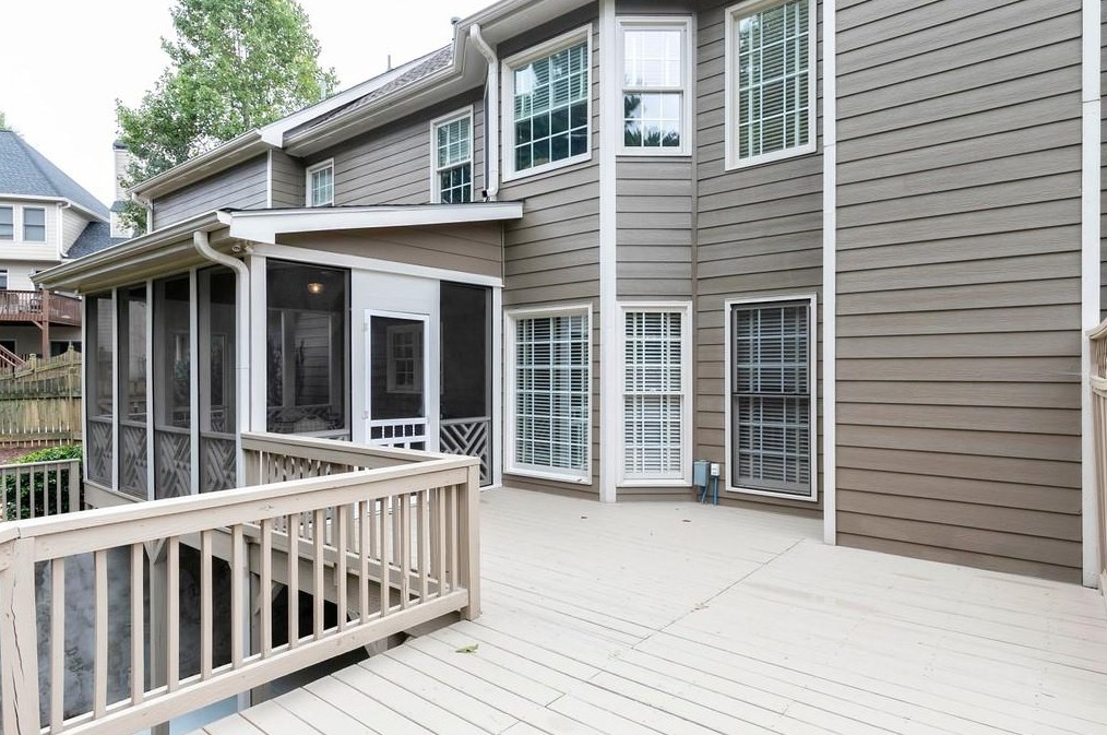 212 Bentwater Dr, Acworth GA  30101-8563 exterior