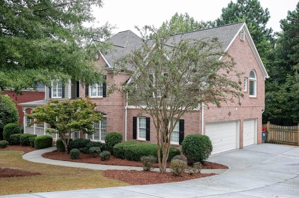 212 Bentwater Dr, Acworth, GA 30101-8563