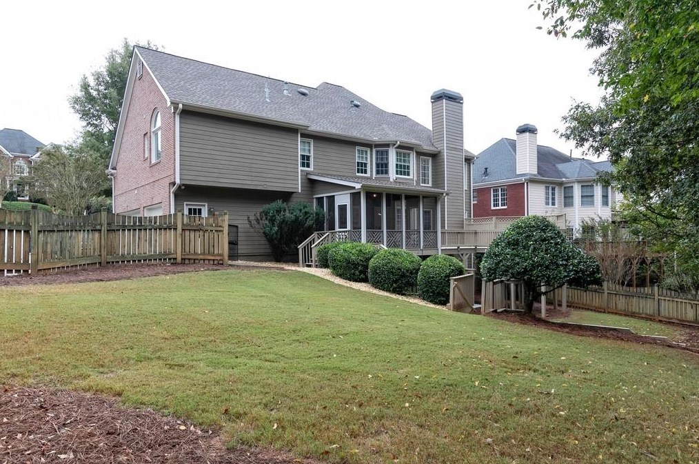 212 Bentwater Dr, Acworth GA  30101-8563 exterior