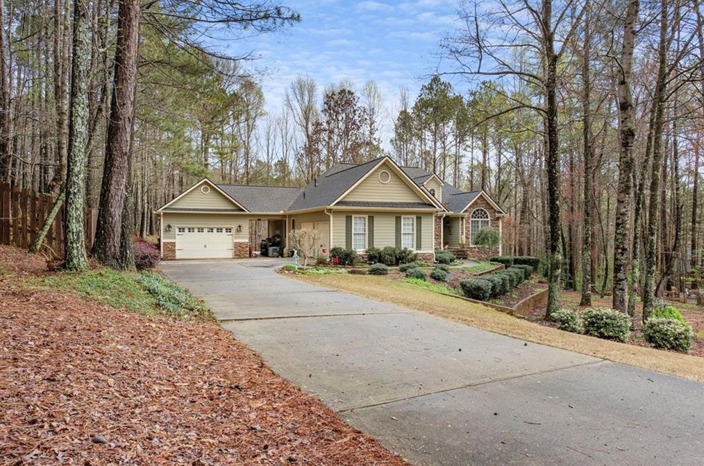 119 Heights Ln, Acworth, GA 30101-8707