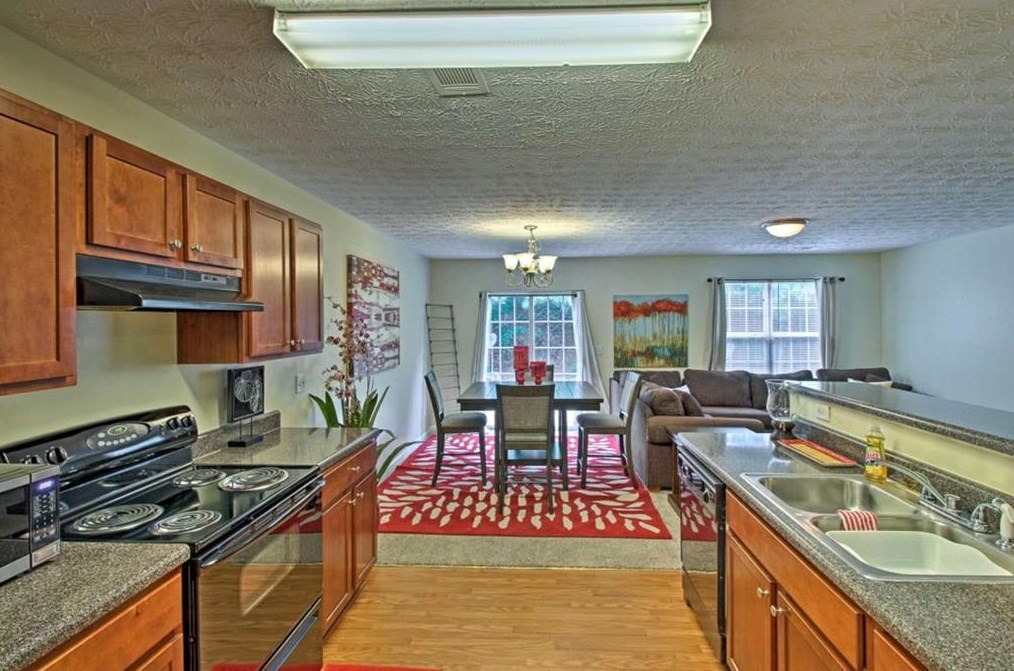 666 Georgetown Ct, Jonesboro, GA 30236-8914