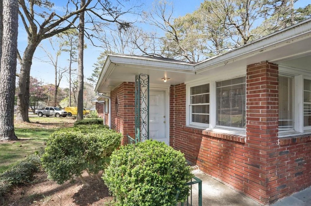 2168 Plaster Rd, Atlanta, GA 30345-1651