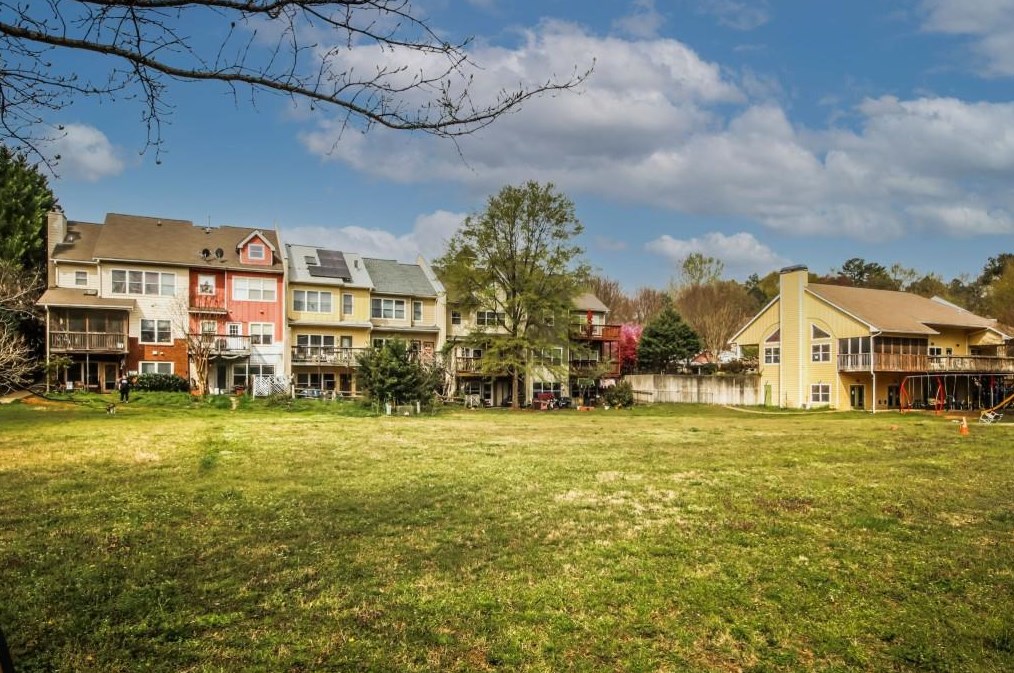 802 Dancing Fox Rd, Decatur GA  30032-7415 exterior