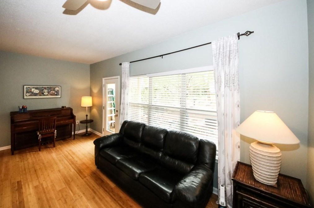 802 Dancing Fox Rd, Decatur GA  30032-7415 exterior